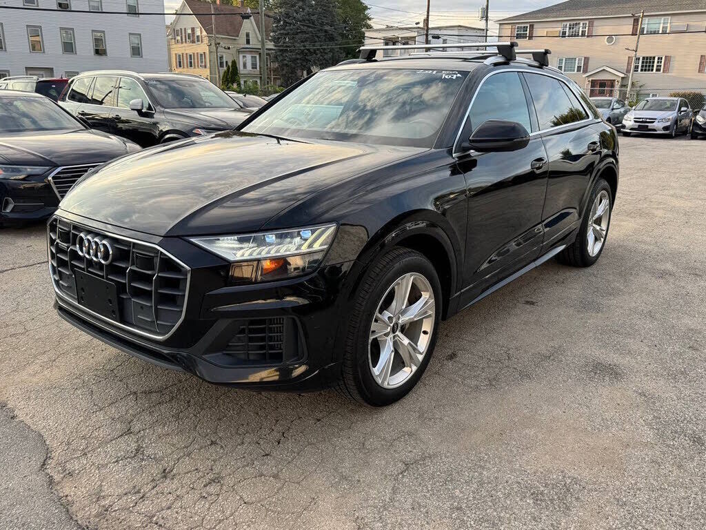 2021 AUDI Q8