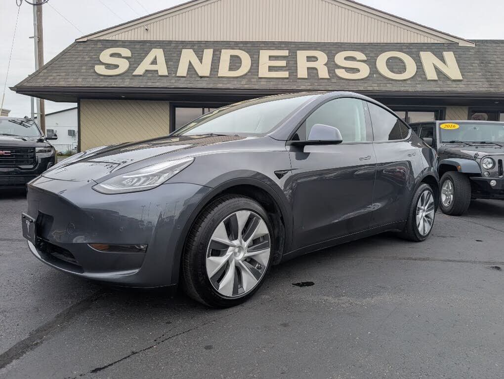 2021 TESLA Model Y
