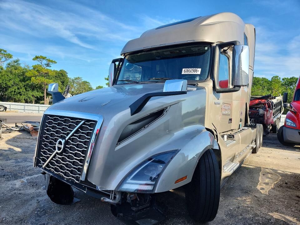 2024 VOLVO TRUCK VNL
