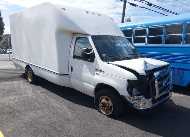 2019 FORD E-350