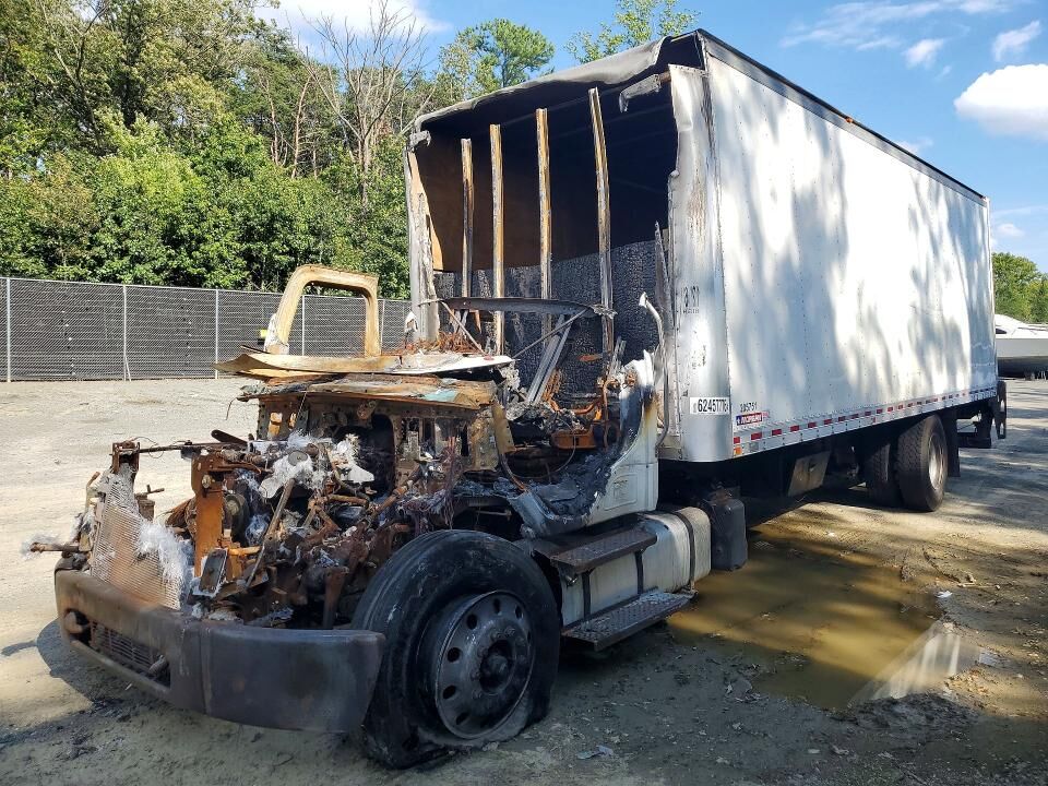 2016 FREIGHTLINER M2