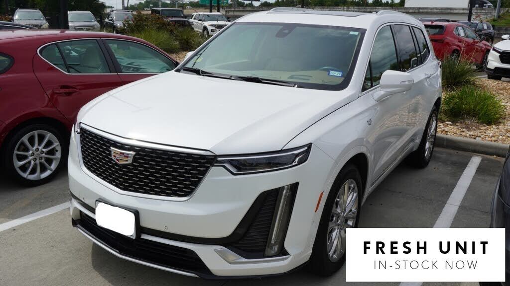 2025 CADILLAC XT6