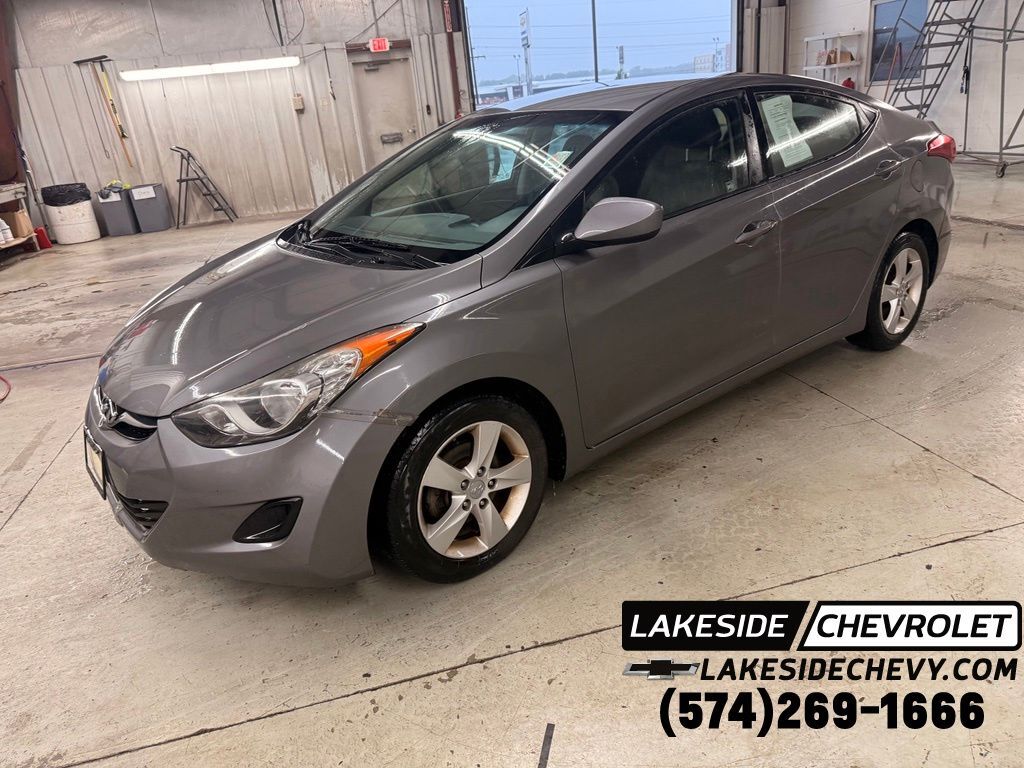 2013 HYUNDAI Elantra