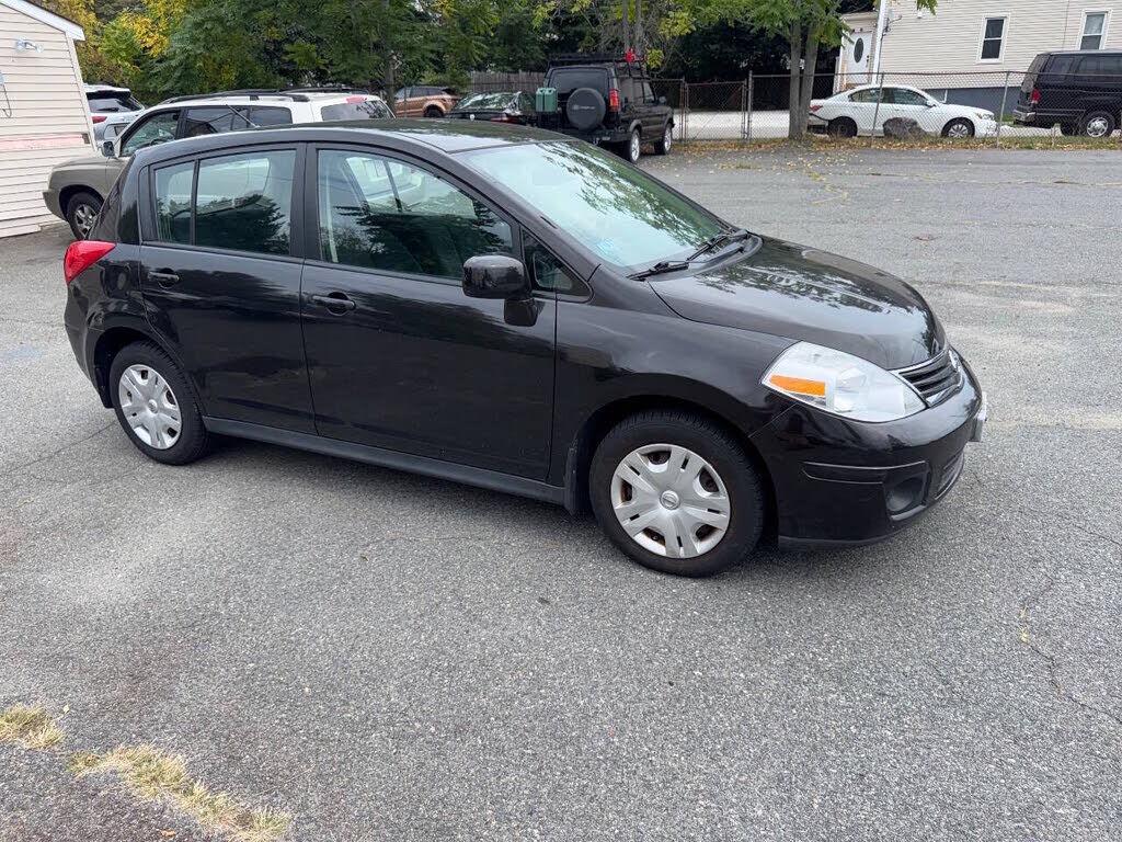 2010 NISSAN Versa