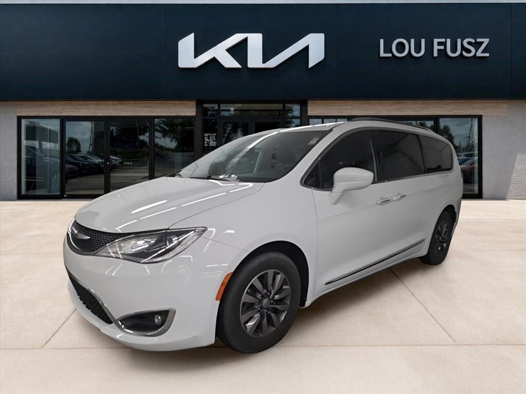 2019 CHRYSLER Pacifica