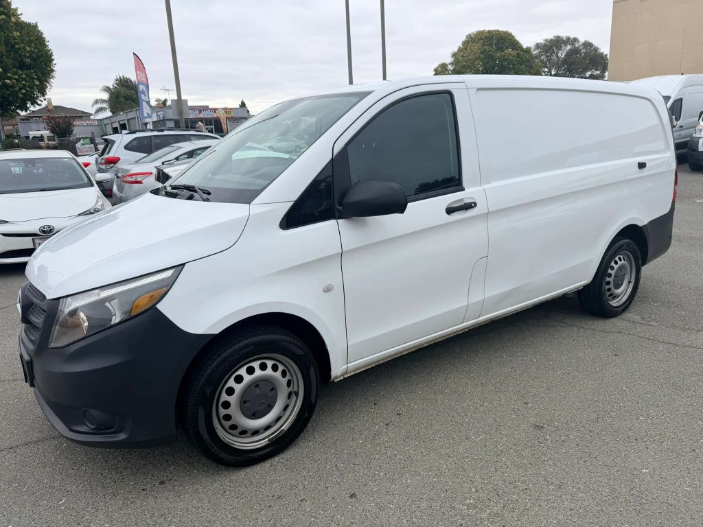 2016 Mercedes-Benz METRIS