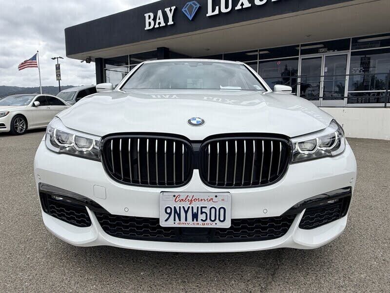 2019 BMW 740i