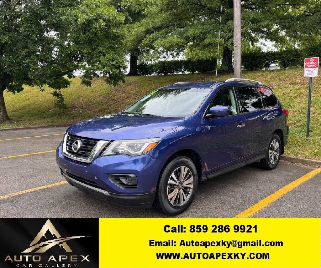 2017 NISSAN Pathfinder