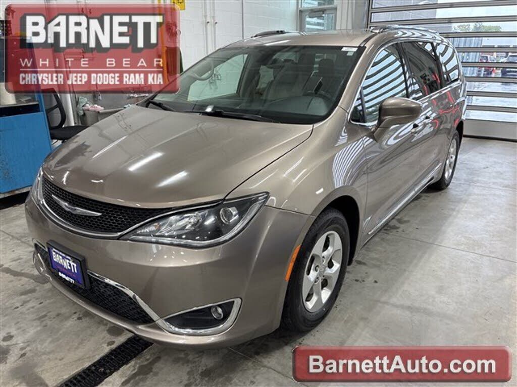 2017 CHRYSLER Pacifica