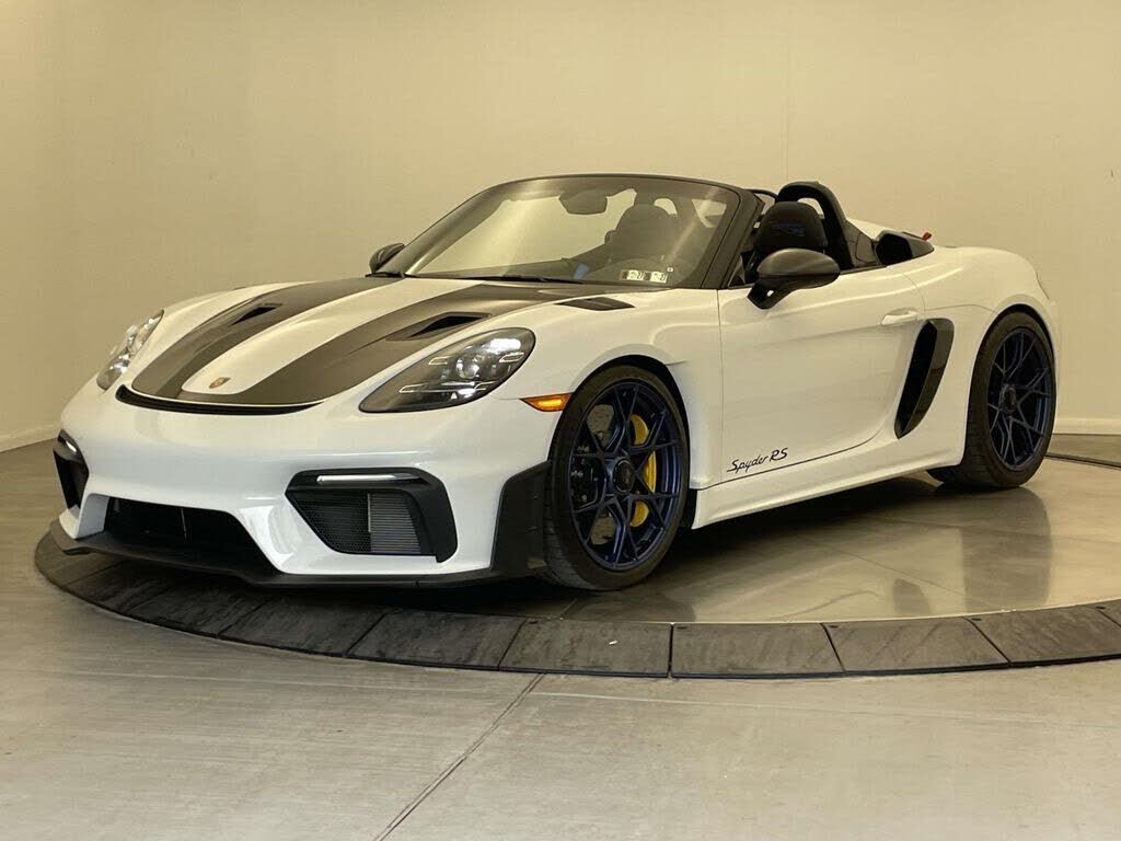 2025 PORSCHE 718
