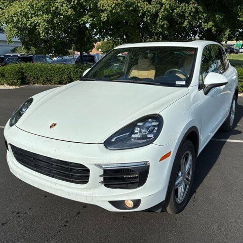2017 PORSCHE Cayenne