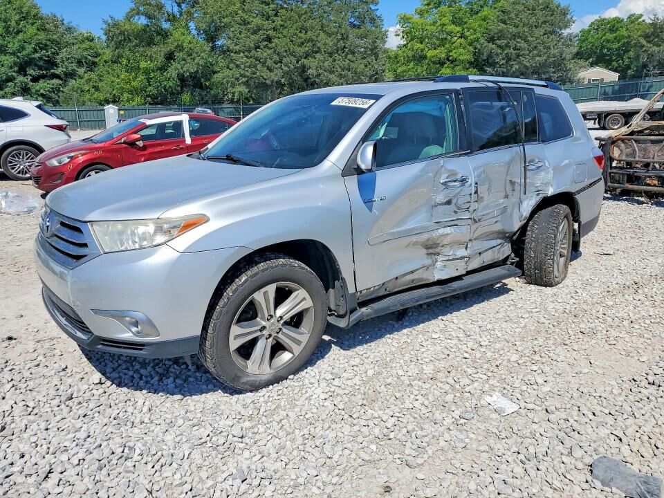 2011 TOYOTA Highlander