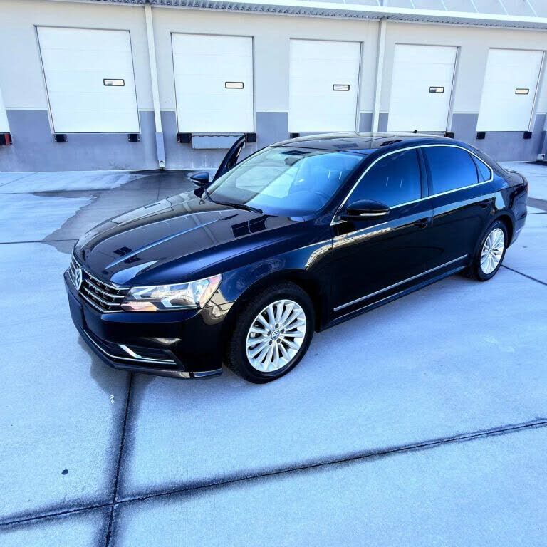 2016 VOLKSWAGEN Passat