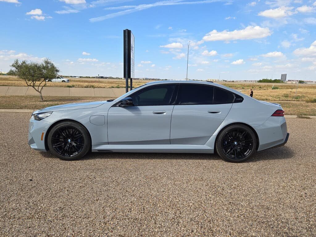 2027 BMW M5