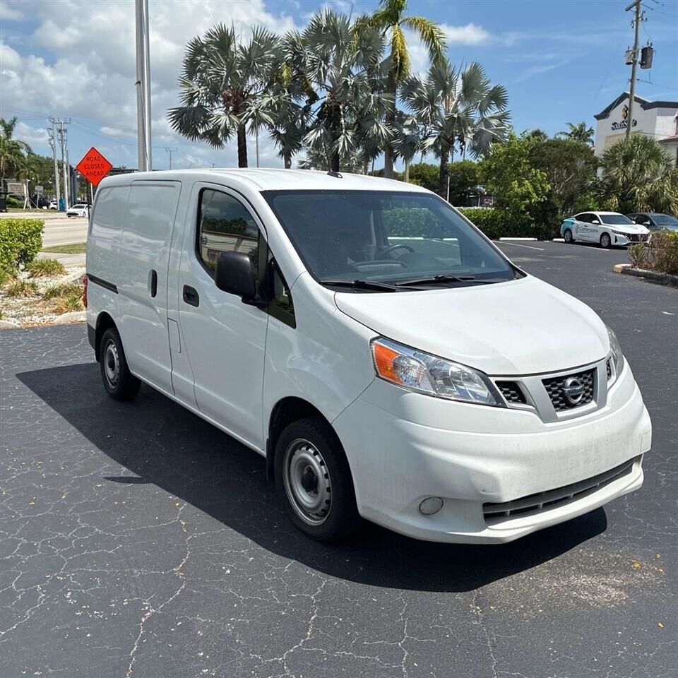 2020 NISSAN NV200