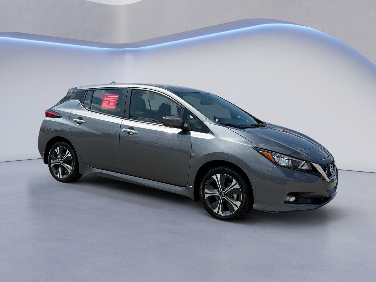 2022 NISSAN Leaf
