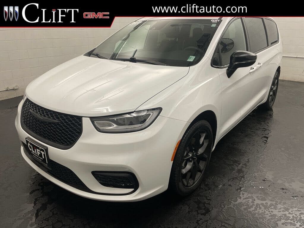 2025 CHRYSLER Pacifica