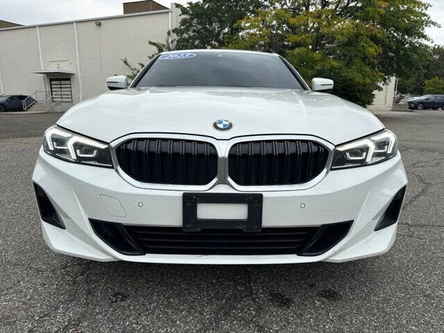 2023 BMW 330i