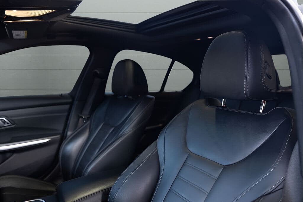 2019 BMW 330i