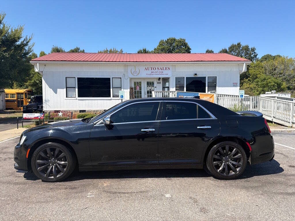 2017 CHRYSLER 300