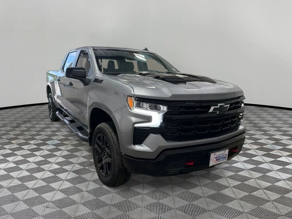 2024 CHEVROLET Silverado