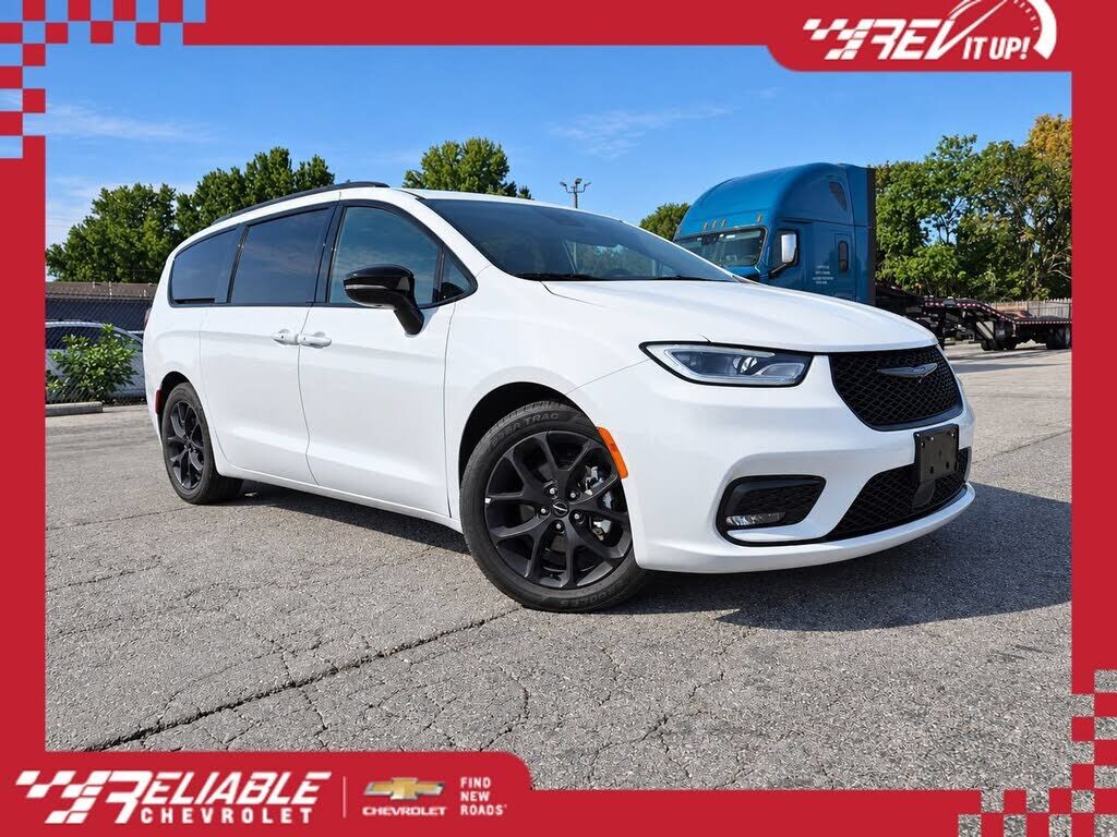 2025 CHRYSLER Pacifica