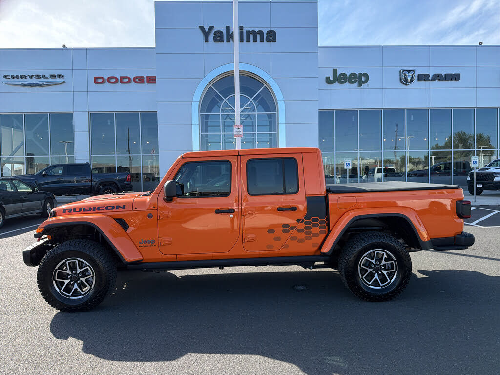 2025 JEEP Gladiator