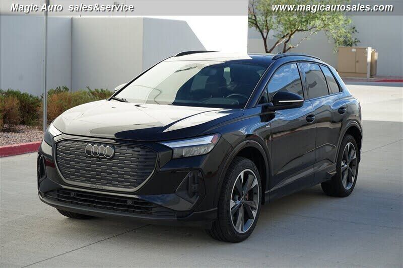 2024 AUDI Q4