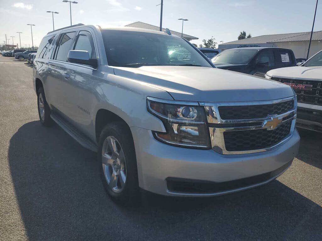 2017 CHEVROLET Suburban
