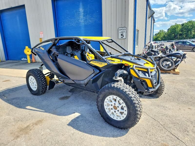 2024 CAN-AM Maverick R