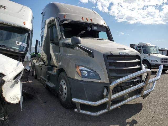 2021 FREIGHTLINER New Cascadia 126" Sleepercab