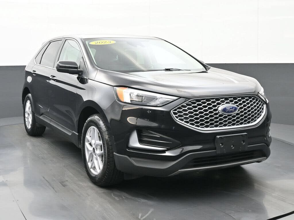 2023 FORD Edge
