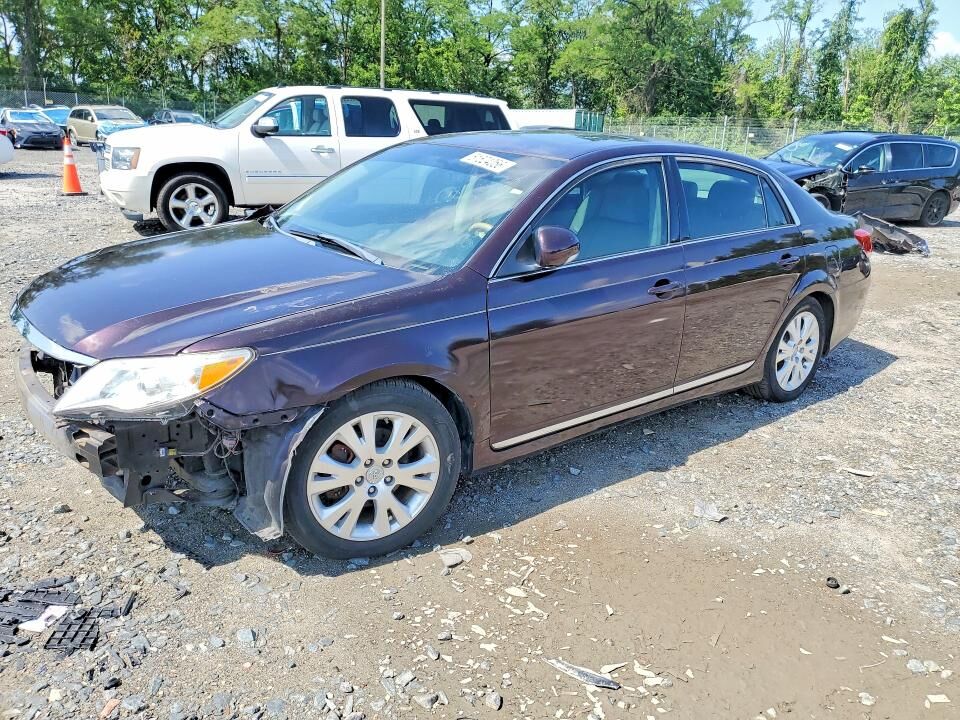 2011 TOYOTA Avalon