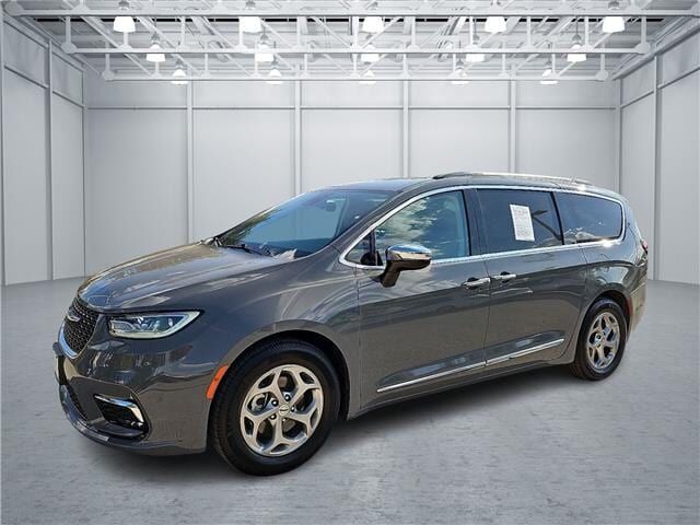 2023 CHRYSLER Pacifica