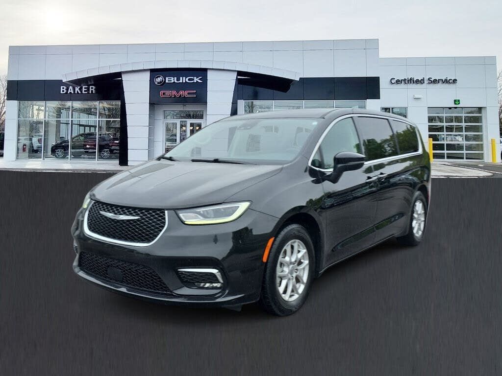 2023 CHRYSLER Pacifica