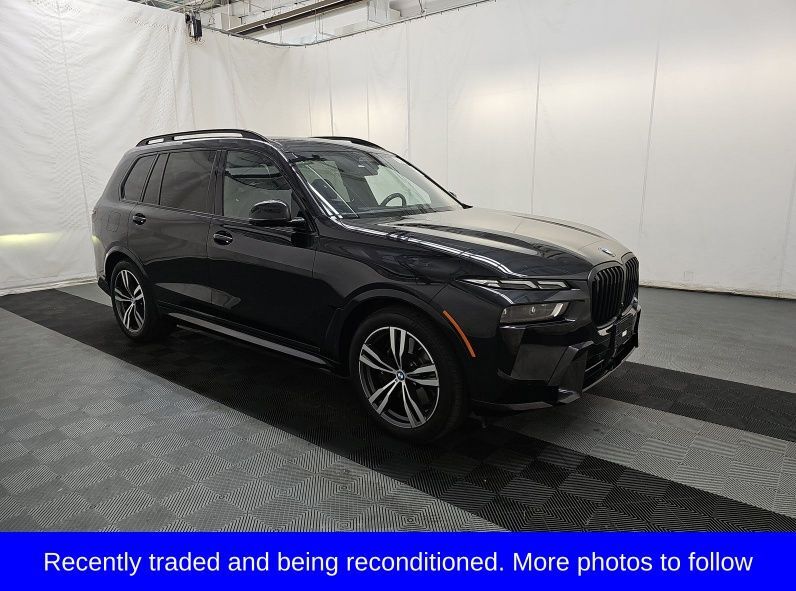 2024 BMW X7