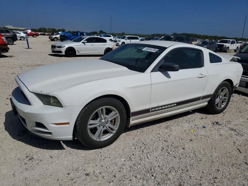 2013 FORD Mustang