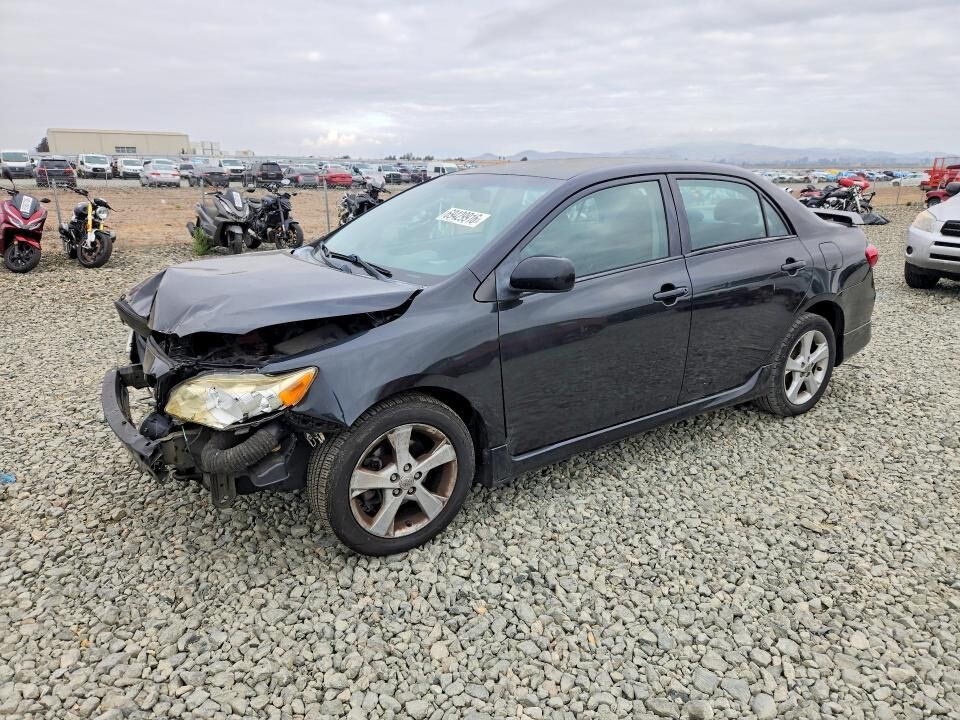 2013 TOYOTA Corolla