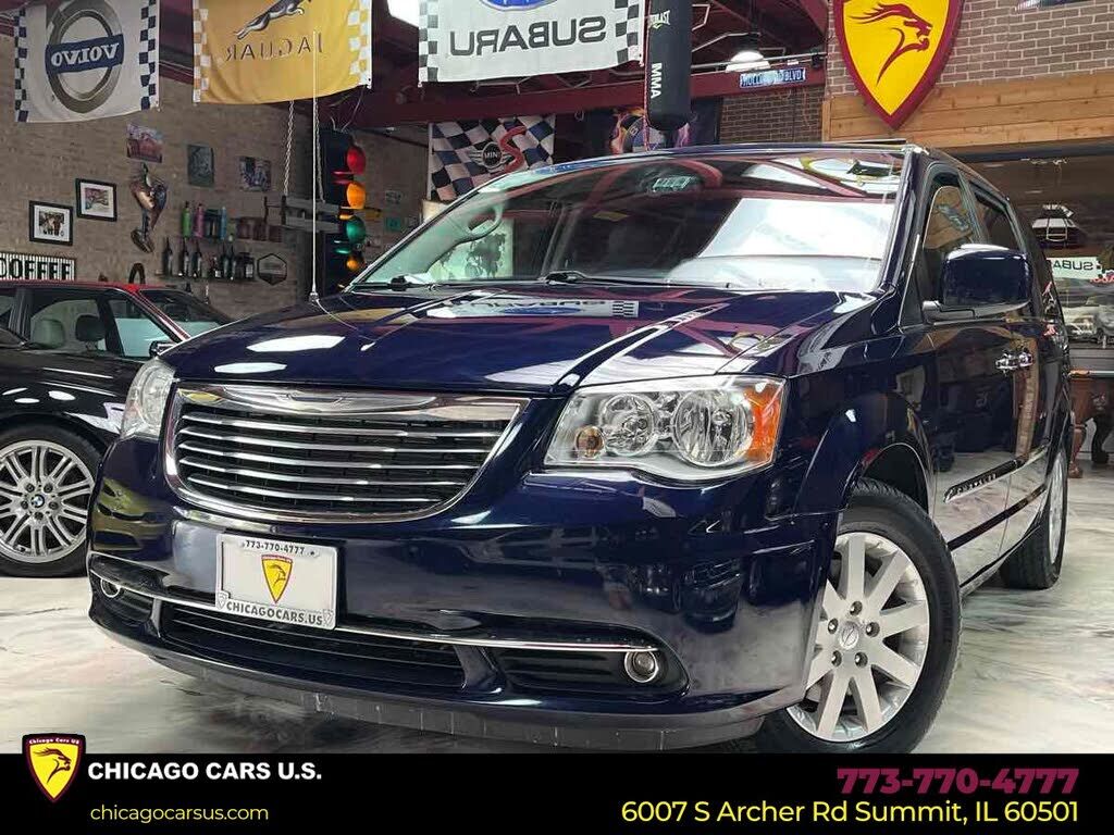 2016 CHRYSLER Town and Country