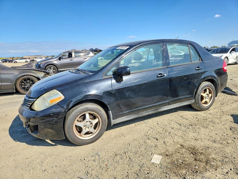 2009 NISSAN Versa