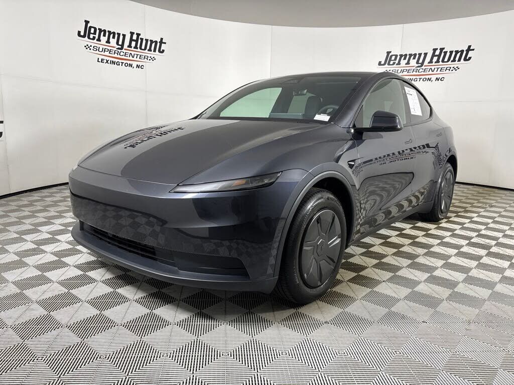 2026 TESLA Model Y