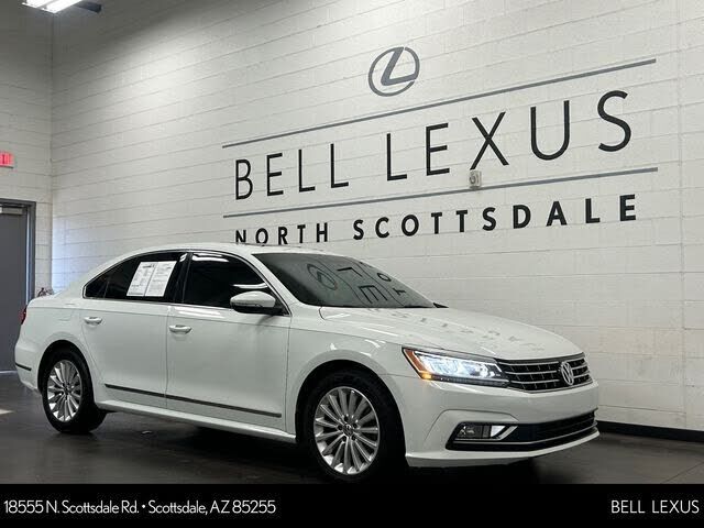 2016 VOLKSWAGEN Passat