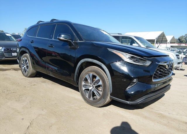 2021 TOYOTA Highlander