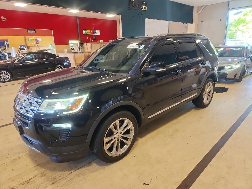 2018 FORD Explorer