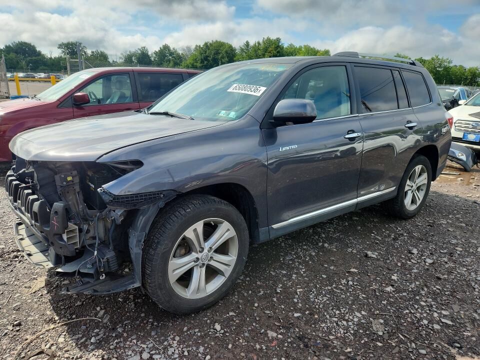 2011 TOYOTA Highlander