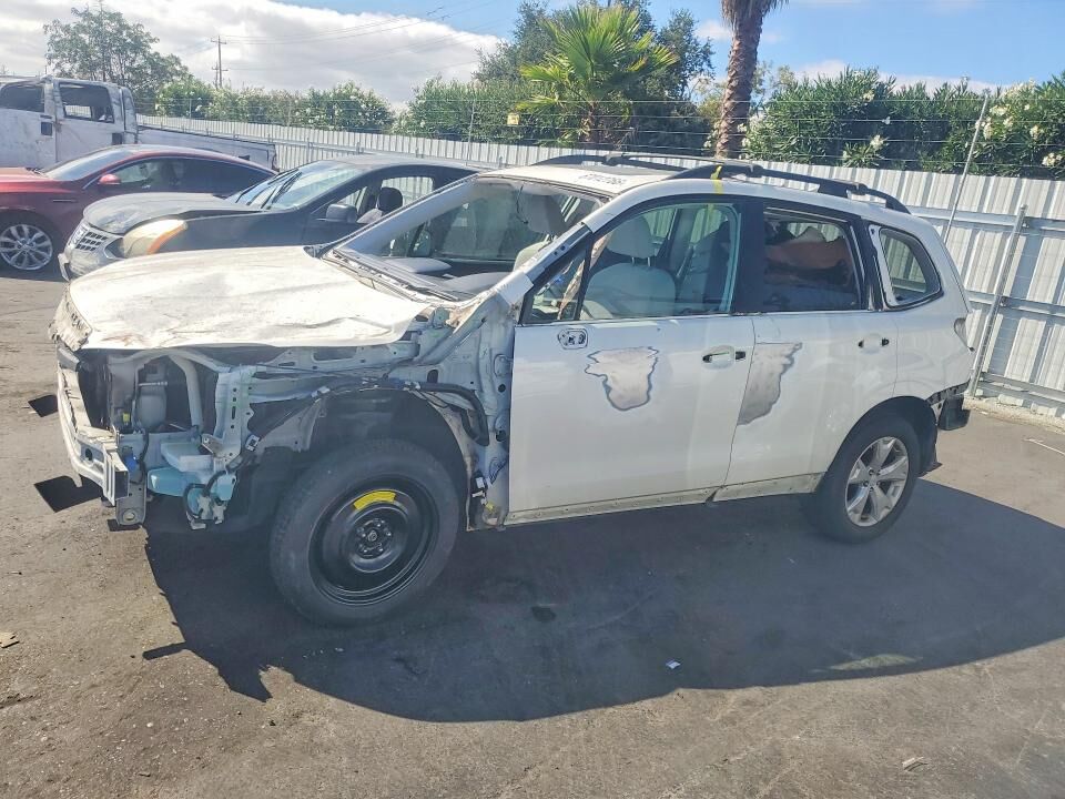 2016 SUBARU Forester