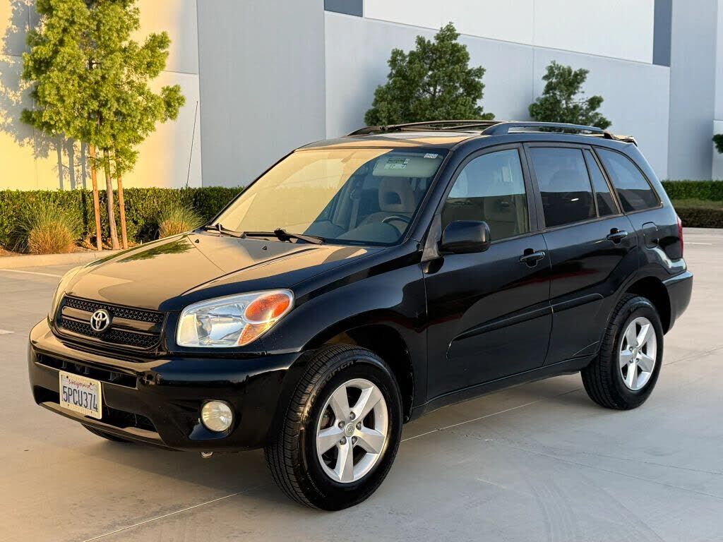 2005 TOYOTA RAV4