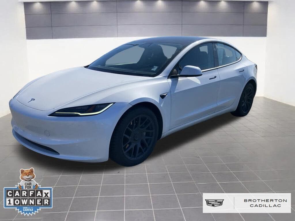 2025 TESLA Model 3