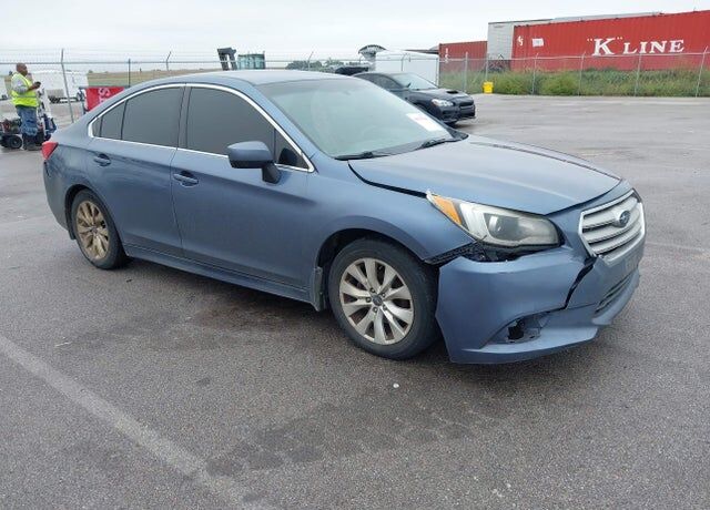 2016 SUBARU Legacy