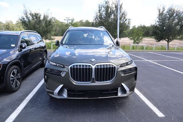 2025 BMW X7